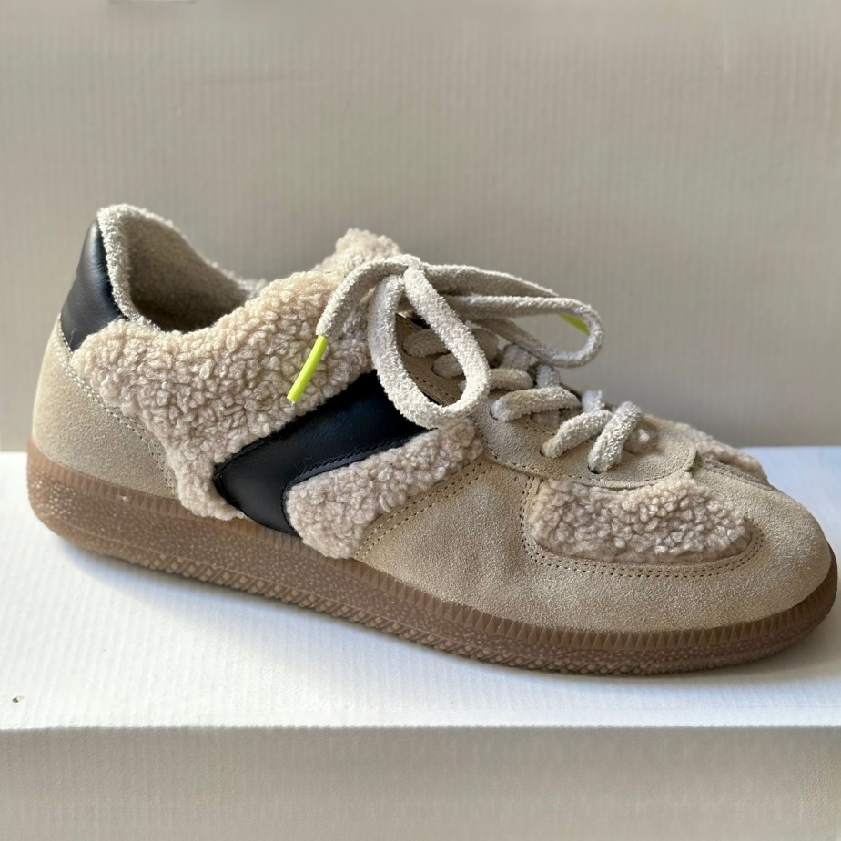 Deprtiva Verbenas combi piel y borreguillo